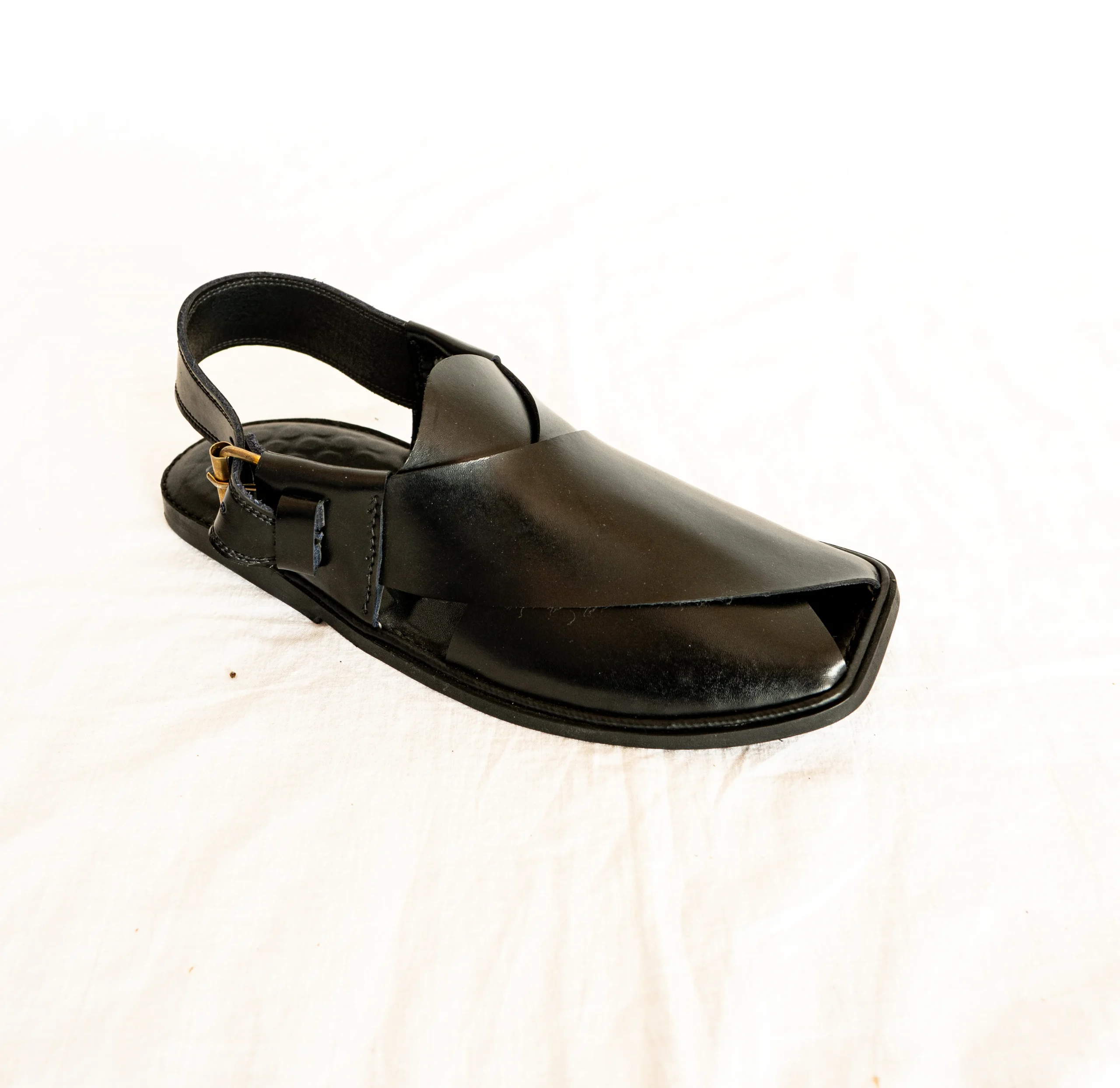 Black Handmade Charsadda Gol T Chappal – Plain Leather