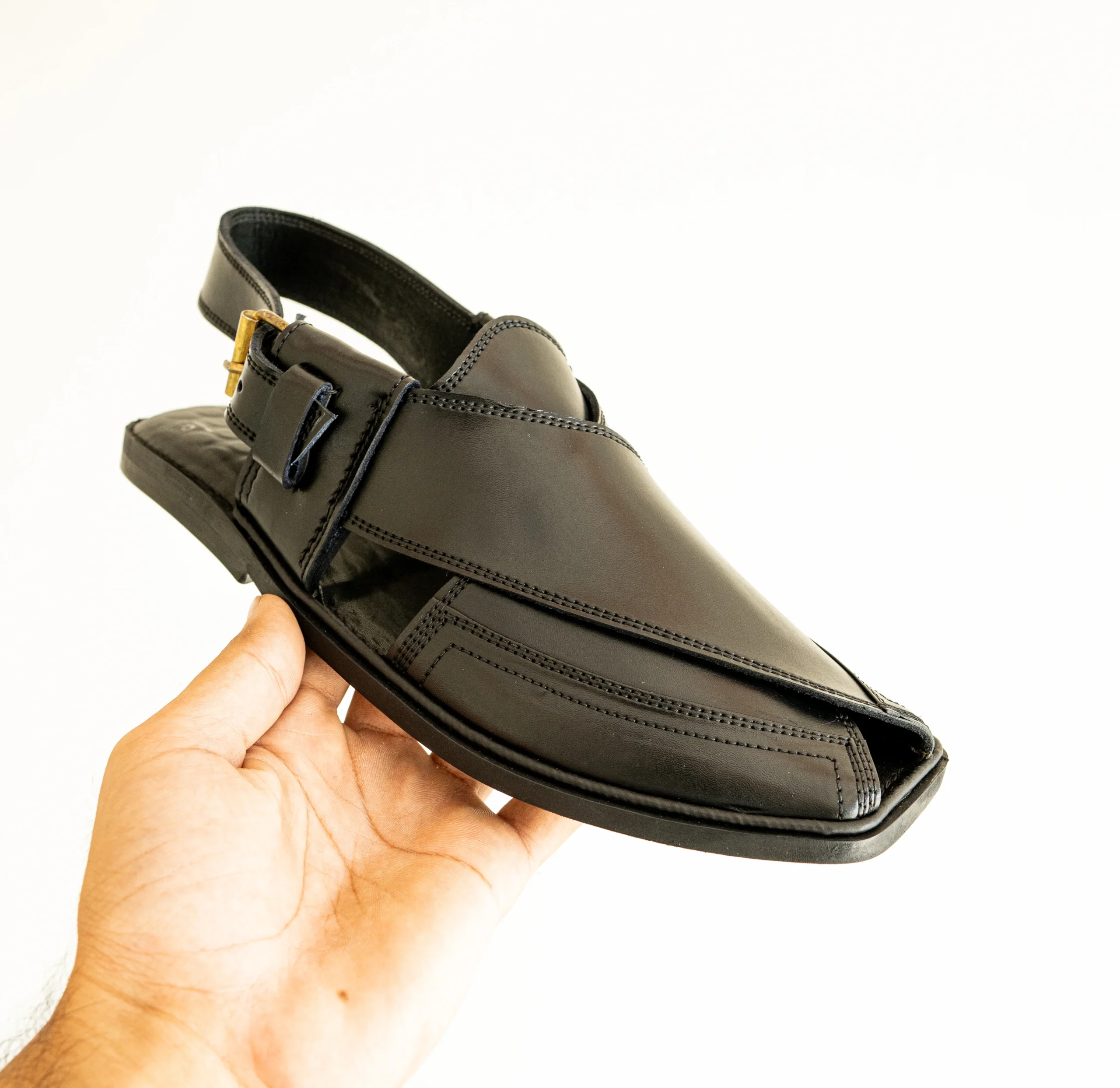 Black Charsadda Gol T Peshawari Chappal – Handmade Leather